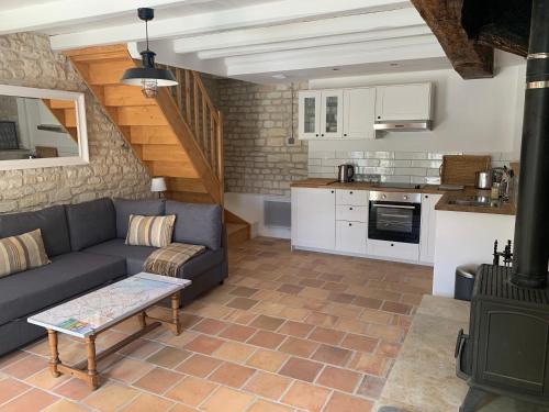 GÎte des Ruches - Peaceful & Homely with shared pool Chives france