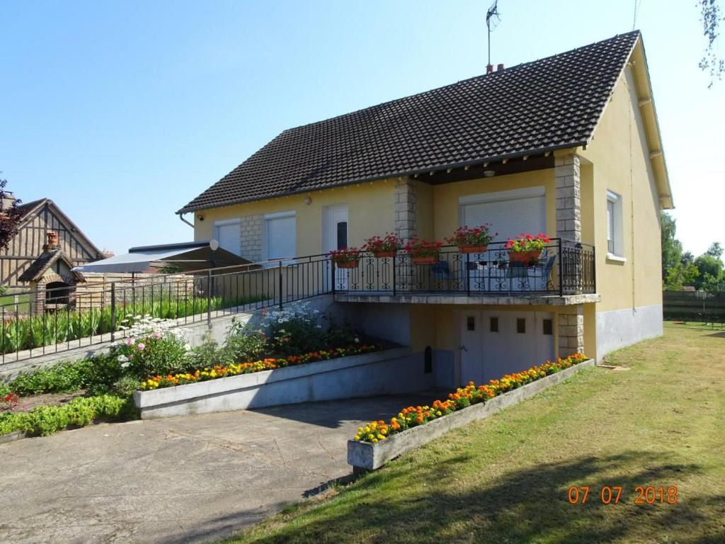 Maison de vacances Gîte Dhuizon, 4 pièces, 6 personnes - FR-1-491-204 39 rue des Grandes Maisons, 41220 Dhuizon