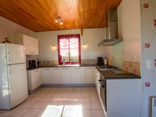 Maison de vacances Gîte Domme, 4 pièces, 6 personnes - FR-1-616-3 La Roche Domme