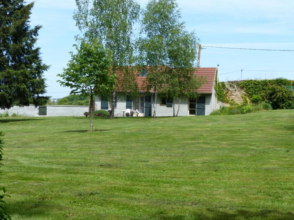 Maison de vacances Gîte Dompierre-sur-Besbre, 3 pièces, 4 personnes - FR-1-489-174 Maison Casa de Champbonnet, 03290 Dompierre-sur-Besbre