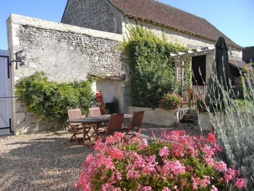 Maison de vacances Gîte Draché, 3 pièces, 4 personnes - FR-1-381-520 Les Erables Draché