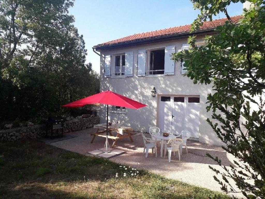 Maisons de vacances Gîte du guilhaumard et du larzac Le Mas Raynal, 12540 Cornus