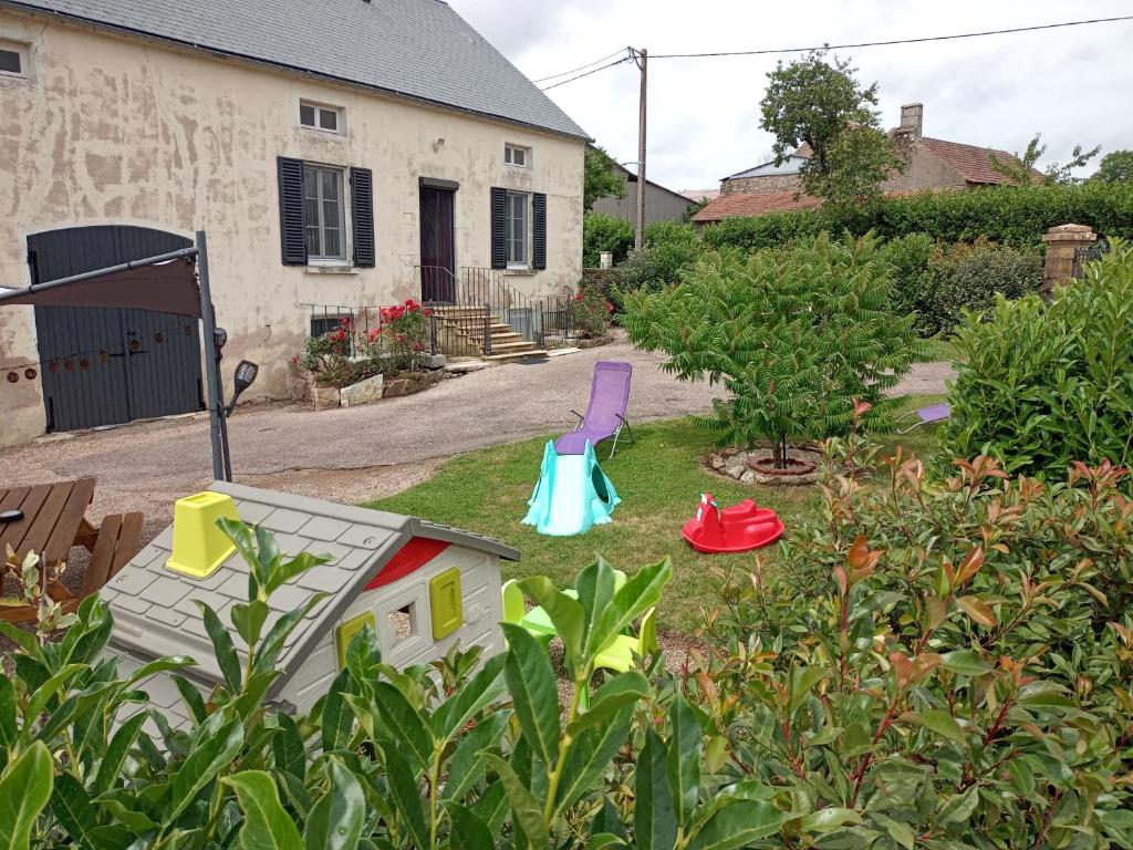 Maison de vacances Gite du moulin à la ferme pour 6 á 8 pers tt confort sully 12 Rue du Moulin, 89630 Beauvilliers