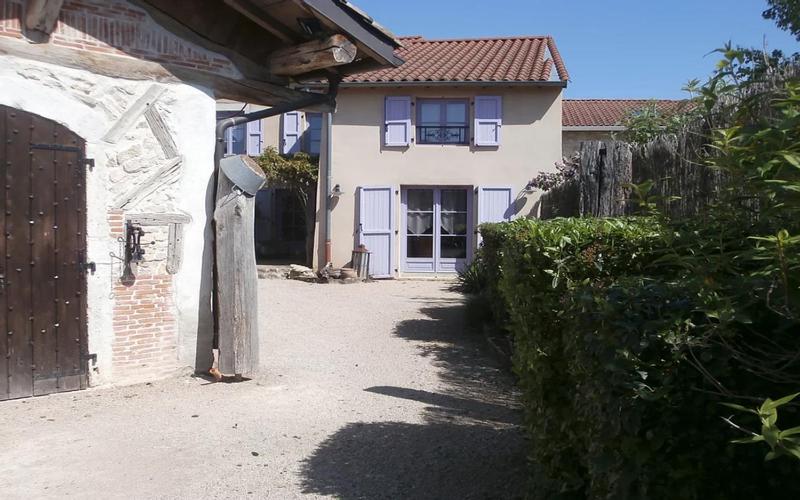 Maison d'hôtes GITE DU ROY D'AMONT (Plaine de l'Ain) 8 Rue du Roy d'Amont, 01150 Lagnieu