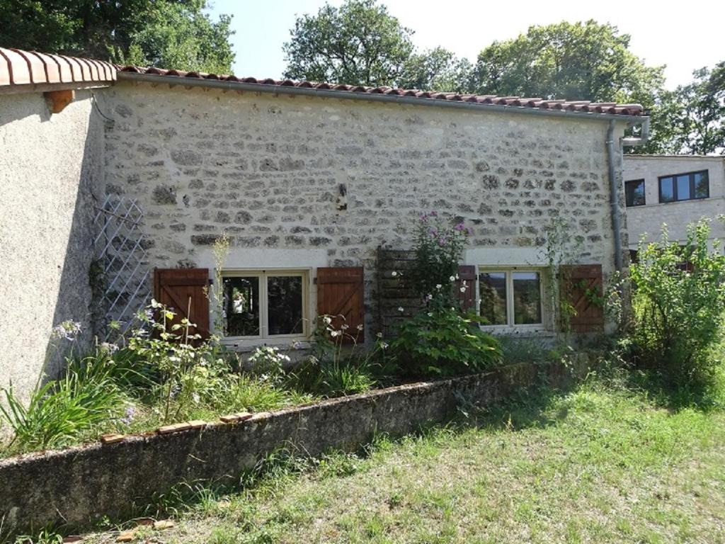 Maison de vacances GITE EN PLEIN COEUR DU QUERCY LIEU DIT NICOU, 82110 Sainte-Juliette