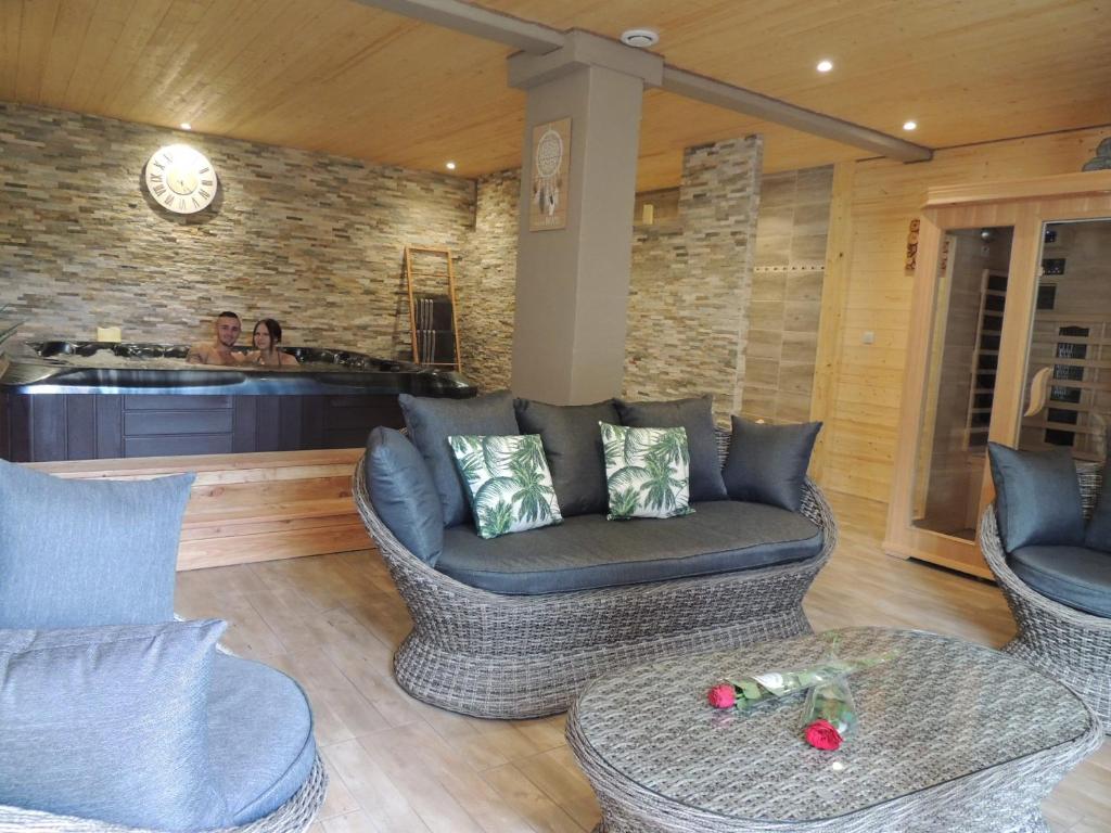 Maison de vacances Gîte ESPERANZA SPA et SAUNA 6b Route de Hellert, 57850 Haselbourg