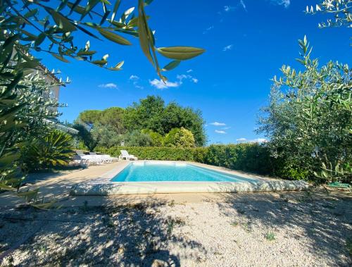 Gîte Euphrasie piscine privée confort 3 étoiles Saint-Martin-dʼArdèche france