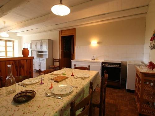 Gîte Ferrussac, 4 pièces, 6 personnes - FR-1-582-224 Ferrussac france