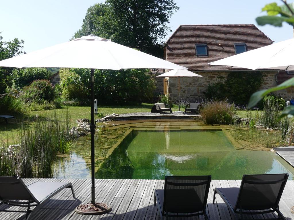 Maison de vacances Gîte Fleurs d'eau, Le Hameau du Quercy, charme, calme, piscine naturelle Le Hameau du Quercy, 385 route du Mas de Graves, 46160 Frontenac