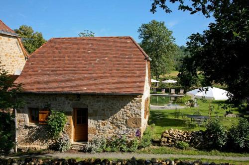 Gîte Fleurs d'eau, Le Hameau du Quercy, charme, calme, piscine naturelle Frontenac france