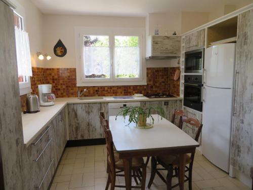 Gîte Fontenay-sur-Eure, 6 pièces, 10 personnes - FR-1-581-75 Fontenay-sur-Eure france