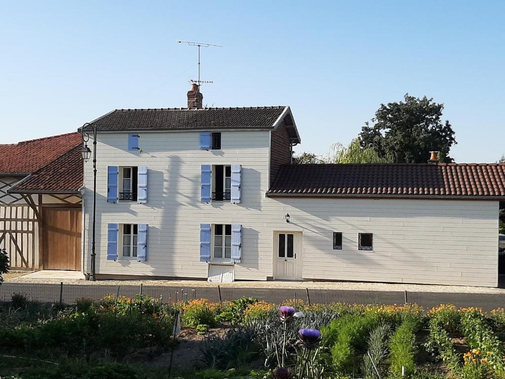 Maison de vacances Gîte Frampas, 4 pièces, 6 personnes - FR-1-611-16 19 Rue du Chêne, 52220 Frampas