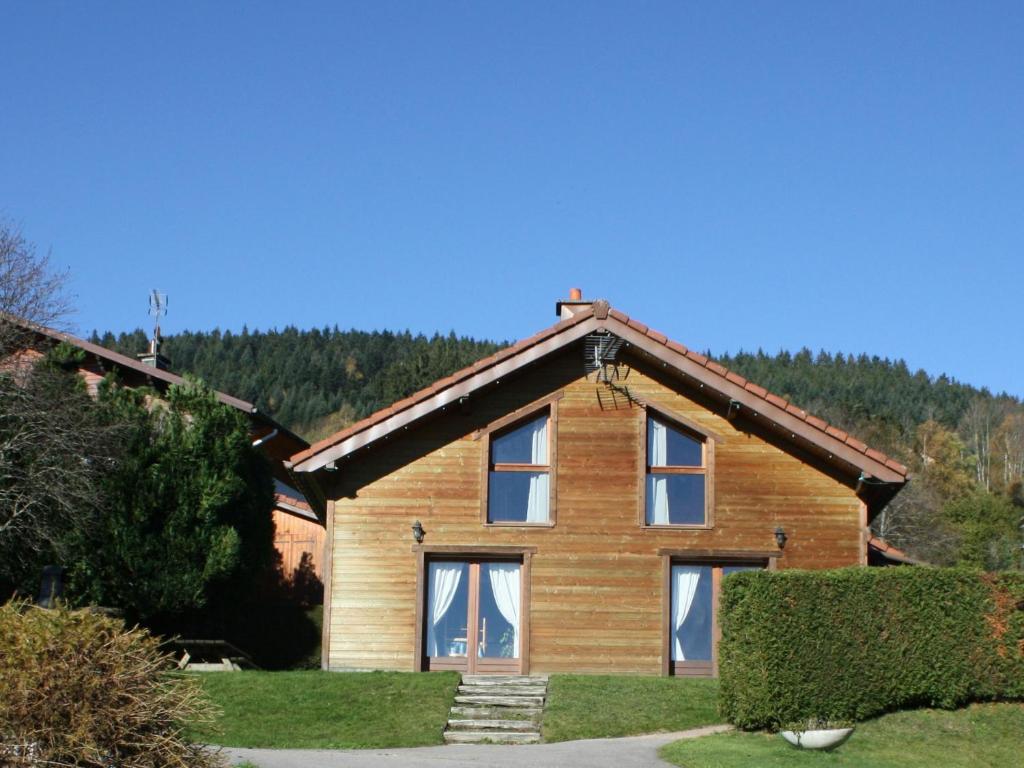 Maison de vacances Gîte Gérardmer, 5 pièces, 8 personnes - FR-1-589-65 2 Chemin des Airelles N°2C, 88400 Gérardmer