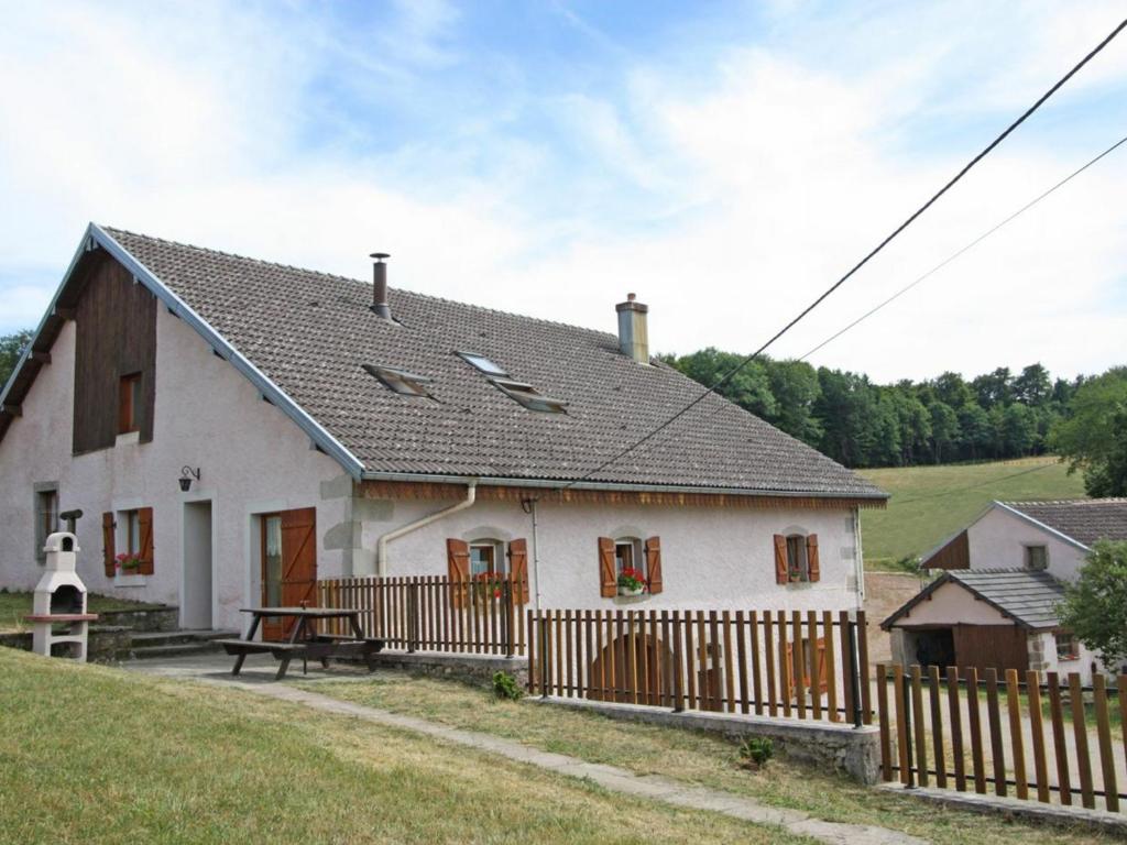 Maison de vacances Gîte Girmont-Val-d'Ajol, 4 pièces, 6 personnes - FR-1-589-50 Clairegoutte, Girmont-Val-d'Ajol, France, 88340 Girmont-Val-d\'Ajol