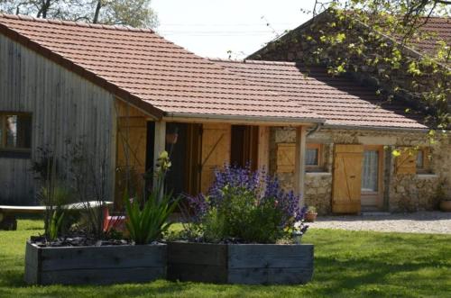 Gîte Granit et gîte Ecorce Cheminas france