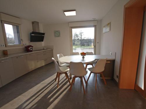 Gîte Haillainville, 4 pièces, 5 personnes - FR-1-589-409 Haillainville france