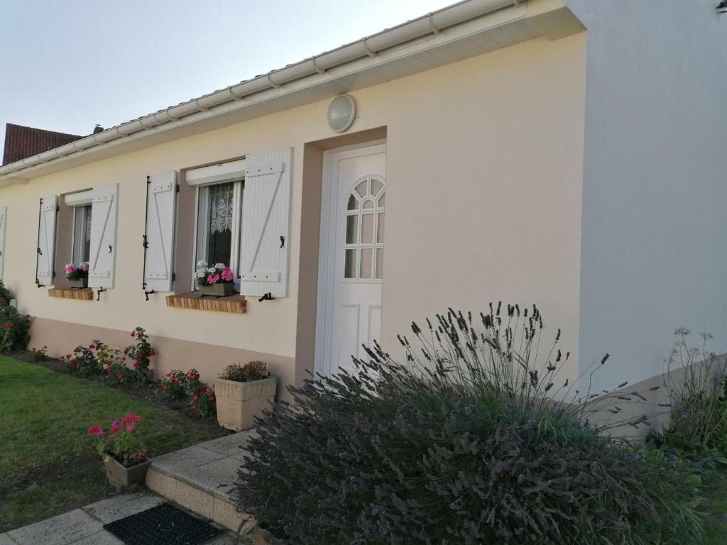 Maison de vacances Gîte Hesdigneul-lès-Boulogne, 3 pièces, 4 personnes - FR-1-376-108 13 bis Route de Pont de Brique, 62360 Hesdigneul-lès-Boulogne