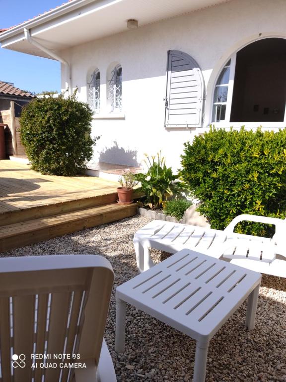 Maison de vacances GITE JARDIN/TERRASSE COSY PRES PLAGES 11 Allée des Bruyères, 33740 Arès