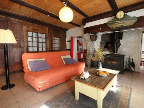 Maison de vacances Gîte Jullianges, 1 pièce, 2 personnes - FR-1-582-237 Fontannes Jullianges