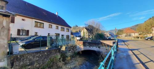 Appartement Gîte l'échappée étoilée et son jacuzzi privatif 63 Rue du Général de Gaulle Rombach-le-Franc