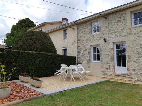Gîte La Bessonnière Saint-Michel-Mont-Mercure france