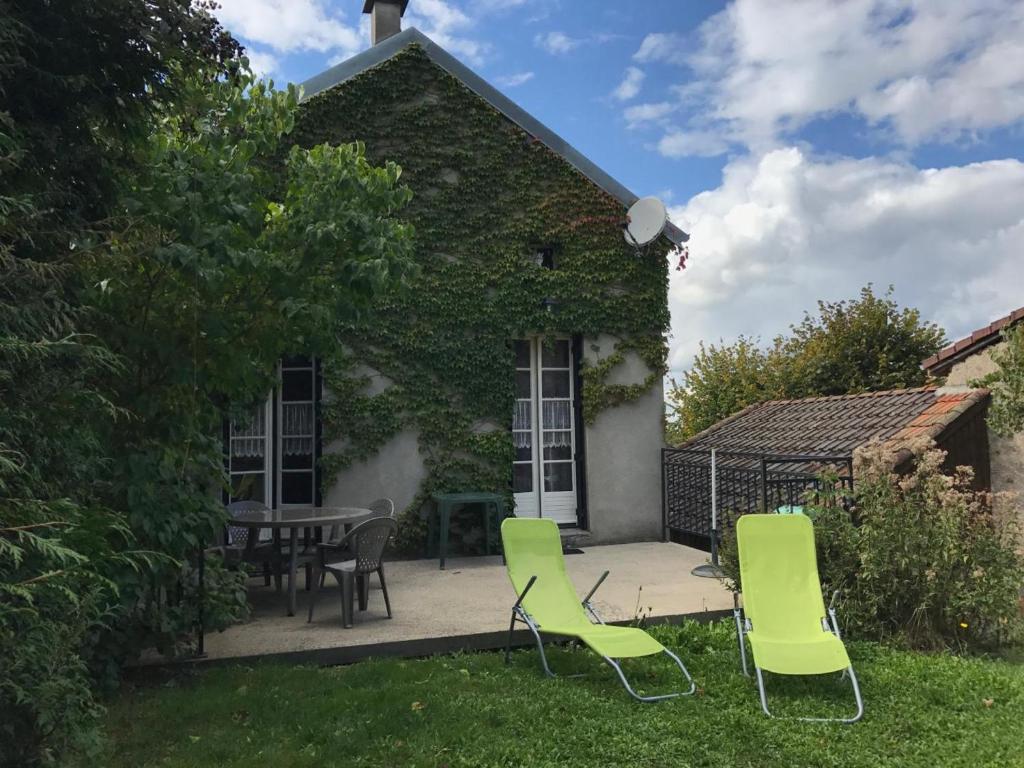 Maison de vacances Gîte La Chabanne, 2 pièces, 4 personnes - FR-1-489-187 AUBERGE LES CAMPANULES, 03250 La Chabanne