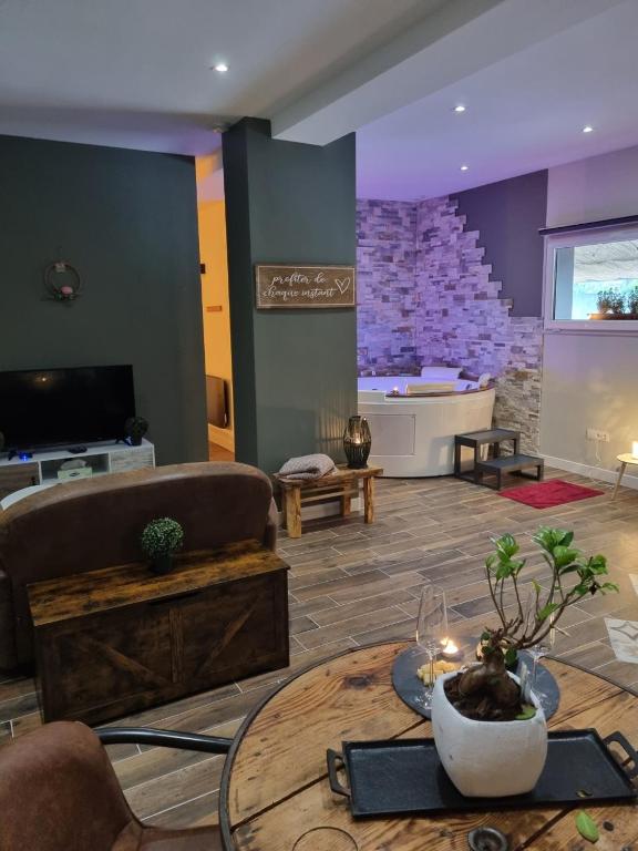 Maison de vacances Gite La Charme avec spa 7 Allée du Prieuré, 62650 Rumilly