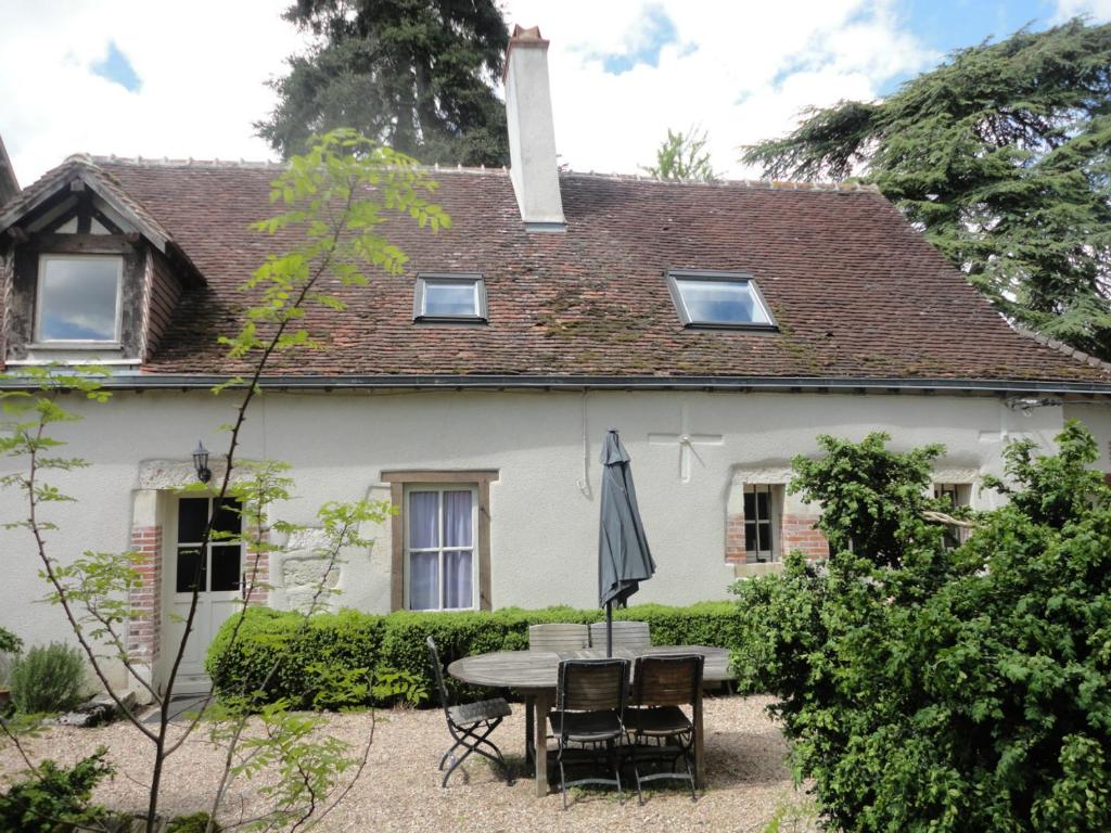 Maison de vacances Gite la chaumière Le chateau de la Brosse DOMAINE DE LA BROSSE, 18120 Brinay