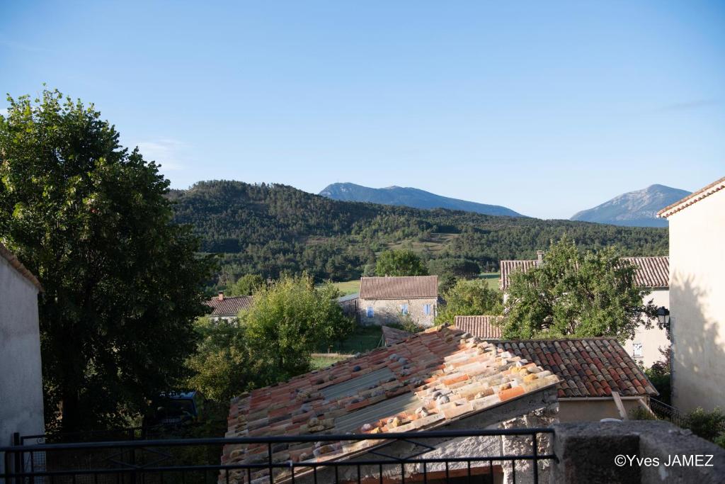 Maison de vacances Gîte La Foux de Peyroules La Foux de Peyroules 136 Rue des Tilleuls, 04120 Peyroules