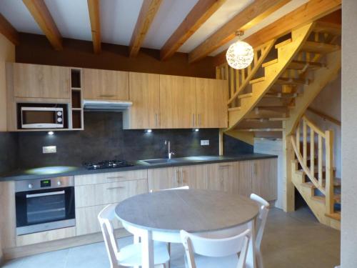 Maison de vacances Gîte La Guillermie, 4 pièces, 6 personnes - FR-1-489-140 LE BOURG La Guillermie