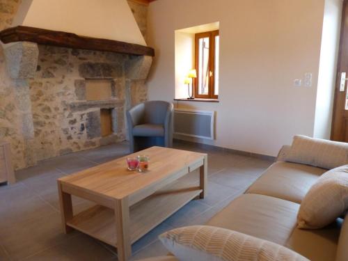 Gîte La Guillermie, 4 pièces, 6 personnes - FR-1-489-140 La Guillermie france