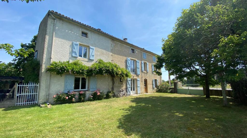 Maison de vacances Gîte La Maison de Bosc 1 Chemin du Bosc Hameau le Bosc, 09500 Coutens