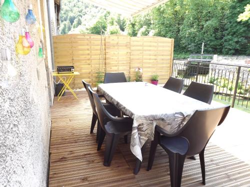 Appartement GITE LA PETITE ECLUSE EN BORD DE LOUE 19 Route de Besançon Lods