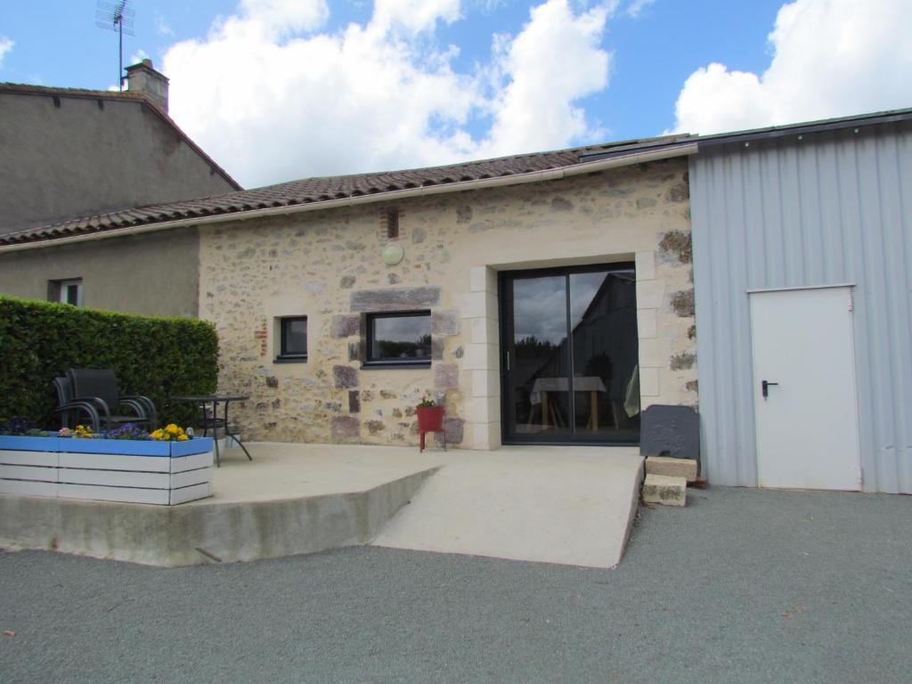 Maison de vacances Gîte la petite maison 10 L'Aubretière, 85700 Montournais