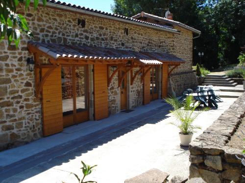 Gite La Roche Bleue Chuyer france