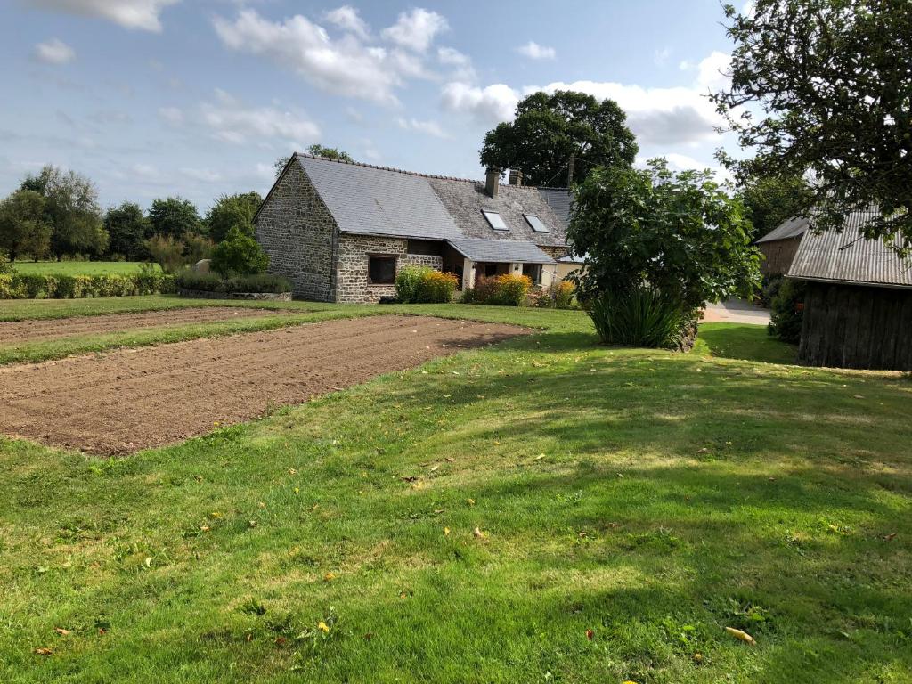 Maison de vacances Gîte La Rousselière La Rousselière, 53120 Colombiers-du-Plessis