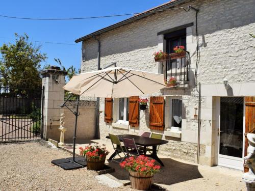 Maison de vacances Gîte La Tour-Saint-Gelin, 2 pièces, 2 personnes - FR-1-381-24 La Chevallerie -  - La Tour-Saint-Gelin