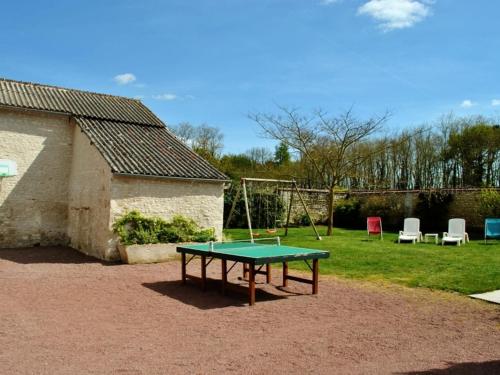 Gîte La Tour-Saint-Gelin, 3 pièces, 5 personnes - FR-1-381-434 La Tour-Saint-Gelin france