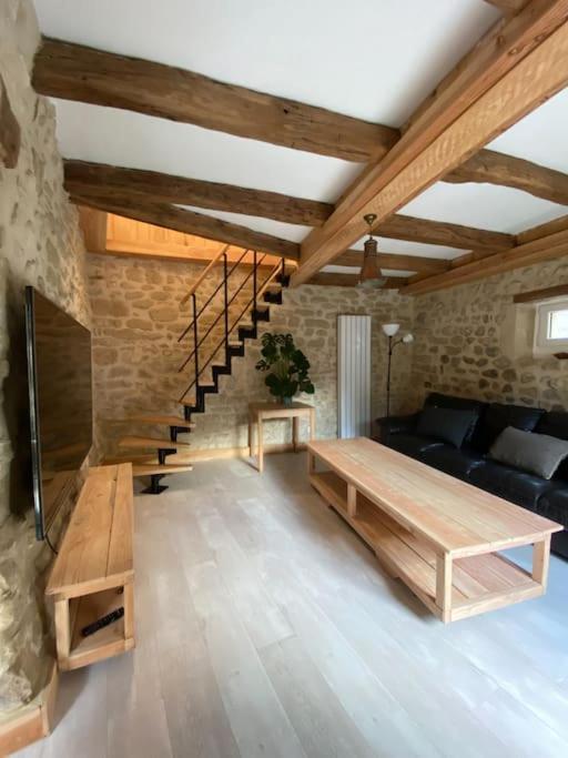 Maison de vacances Gîte : La vieille bâtisse. 520 Marquet, 26120 La Baume-Cornillane