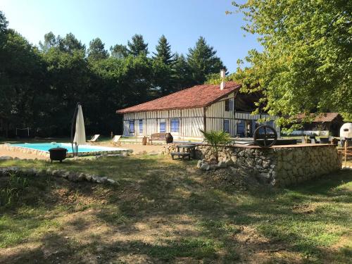 Gîte landais de Capdebos avec piscine et spa 15 personnes Cachen france