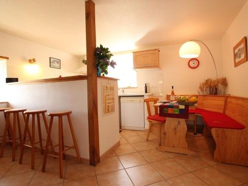 Maison de vacances Gîte Langeac, 3 pièces, 4 personnes - FR-1-582-124 Jahon Langeac