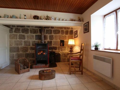 Maison de vacances Gîte Lapte, 4 pièces, 6 personnes - FR-1-582-147 Le Betz de Verne Lapte