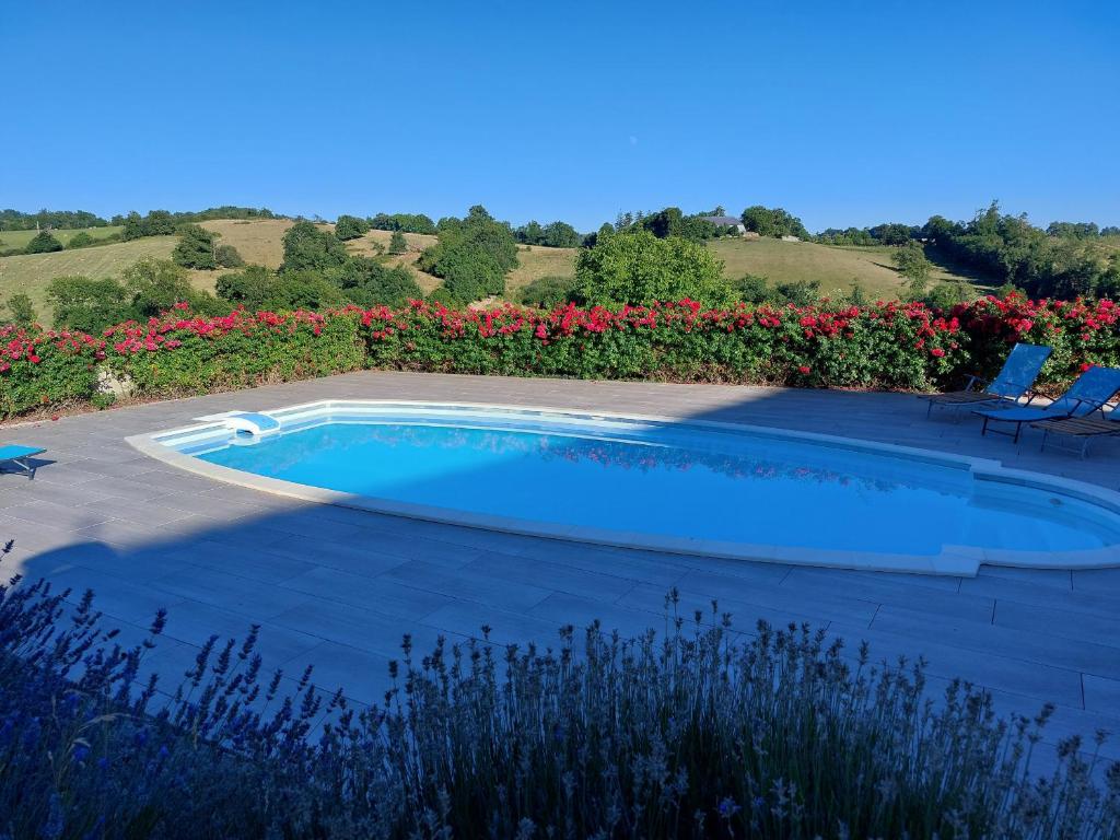 Maison de vacances Gite Lavergne, piscine privee et vue exceptionnelle LAVERGNE, 12200 Sanvensa