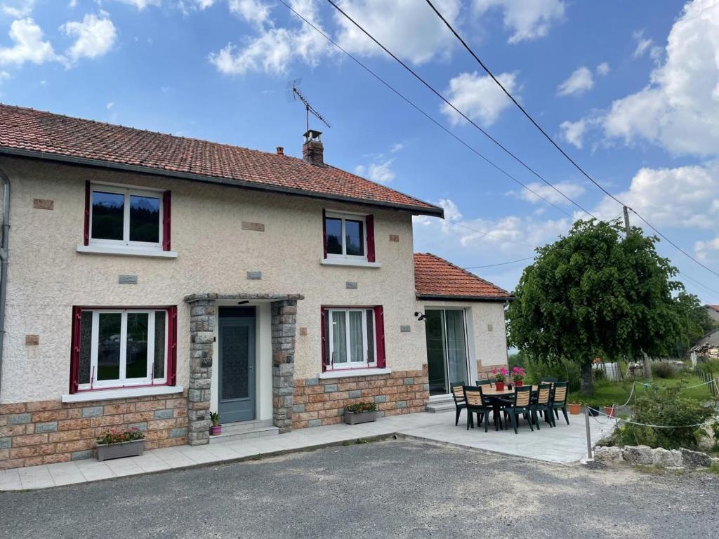 Maison de vacances Gîte Lavoine, 5 pièces, 6 personnes - FR-1-489-332 22 chemin de la Nélie, 03250 Lavoine