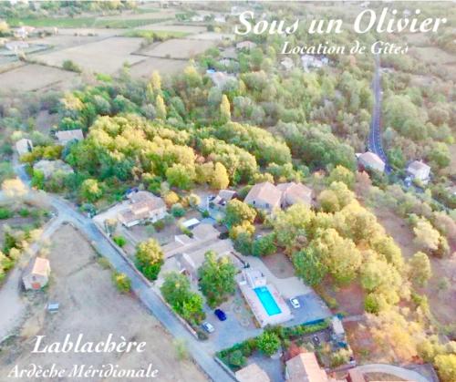 Gîte Le Chêne, au calme avec piscine à partager Lablachère france