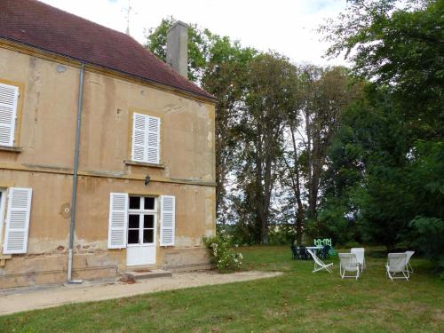 Maison de vacances Gîte Le Donjon, 3 pièces, 6 personnes - FR-1-489-409 Contre Sol Le Donjon