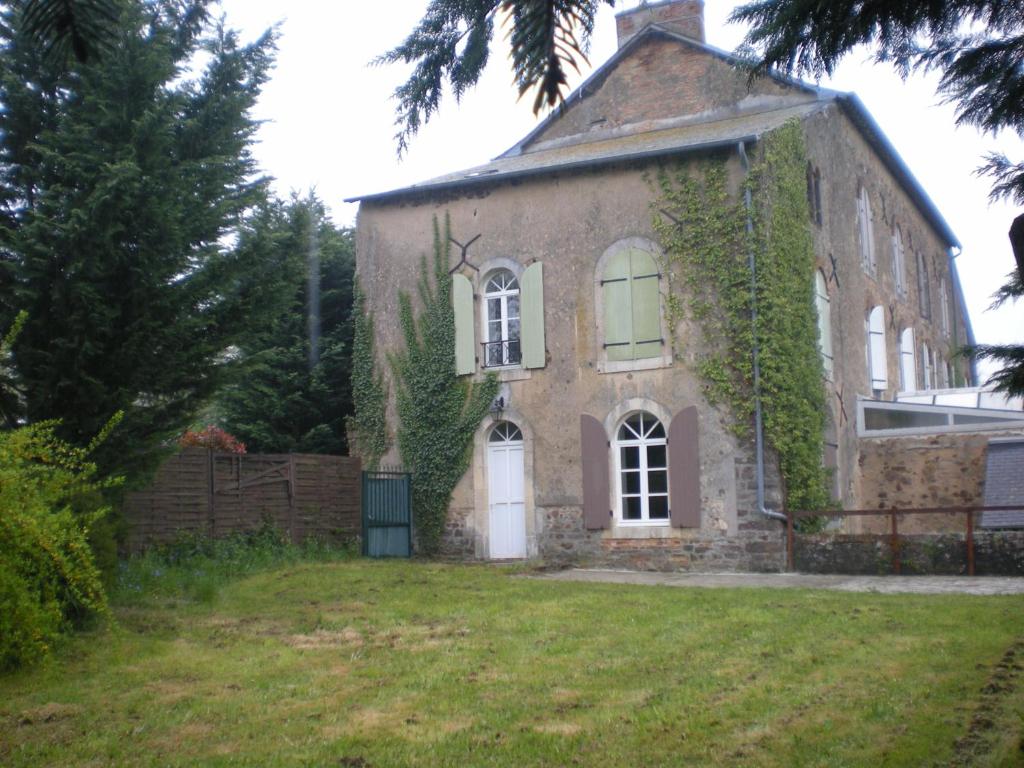 Maison de vacances Gîte Le Moulin de la Chaussee La Chaussee, 72350 Saint-Denis-dʼOrques