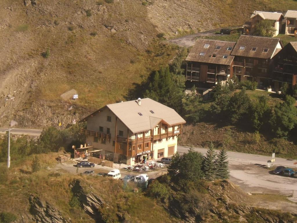 Maison d'hôtes Gîte Le Rocher Route Départementale 1091, 05320 La Grave