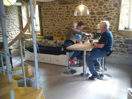 Gîte Le Valet, T2 classé 3 étoiles, entre Rennes et Saint-Malo La Chapelle-aux-Filzméens france