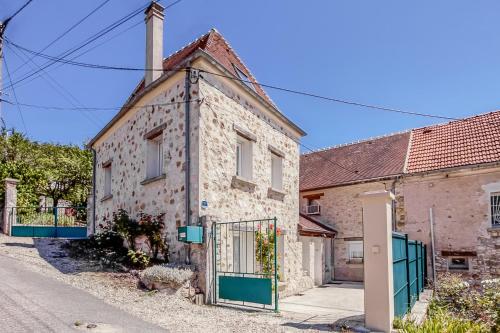 Gîte Leomie - Maison en pierre au pied des vignes - Monthurel Monthurel france